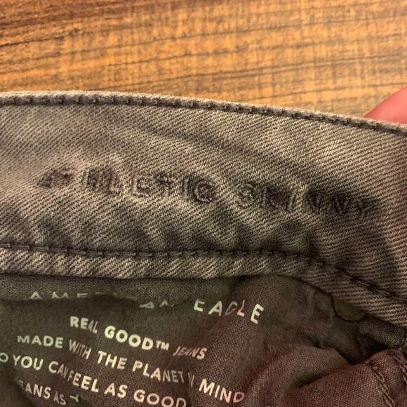 AMERICAN EAGLE Women’s Gray Airflex Athletic Skinny Distressed Jeans/Size 28x34 - Picture 4 of 13